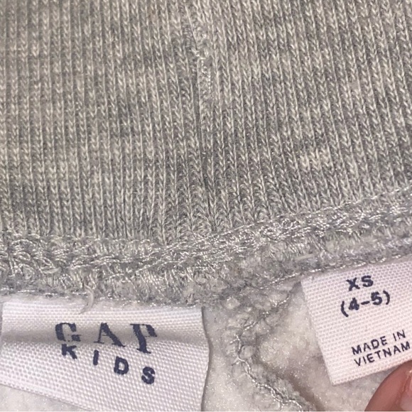 Kids gap sweatsuit size xs - Picture 4 of 4
